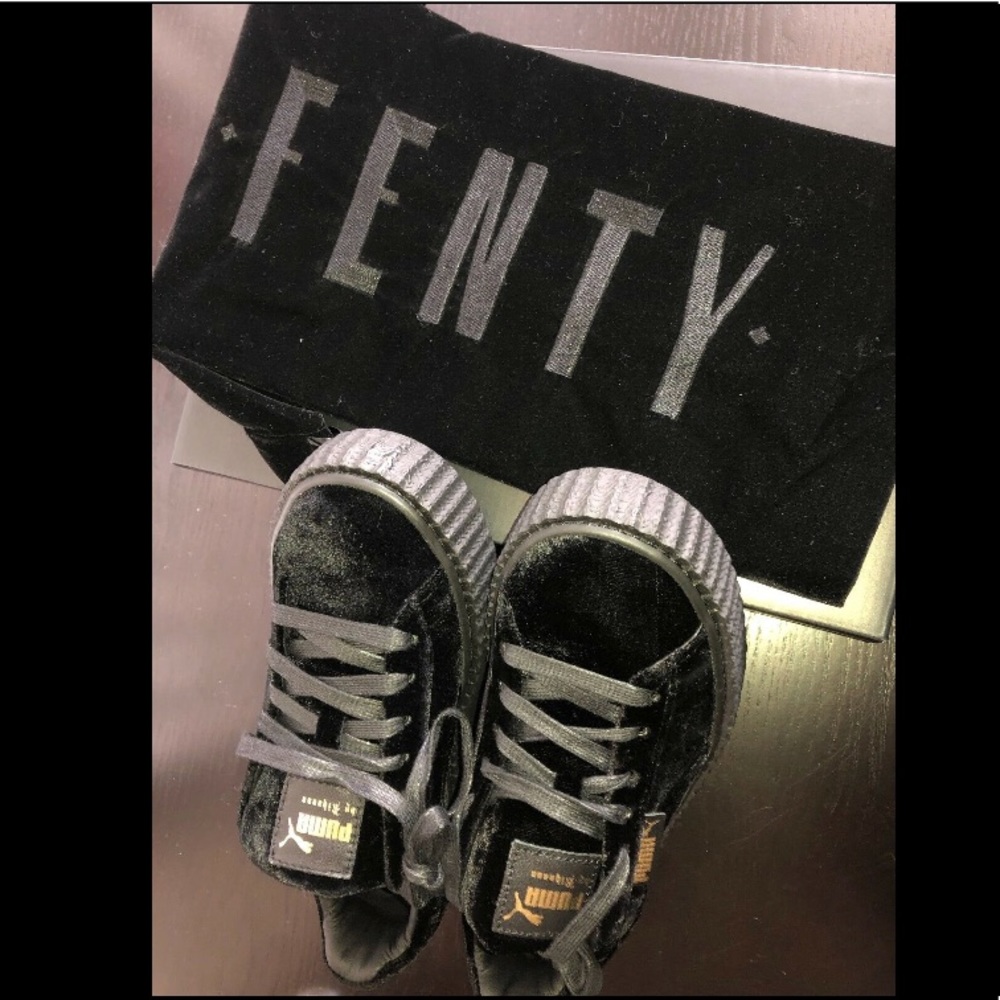 Rihanna Fenty Puma Savage Creepers Black Velvet Sz 7 NEW!